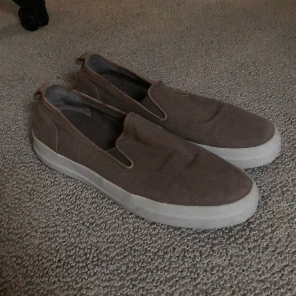 Vince brown sneakers